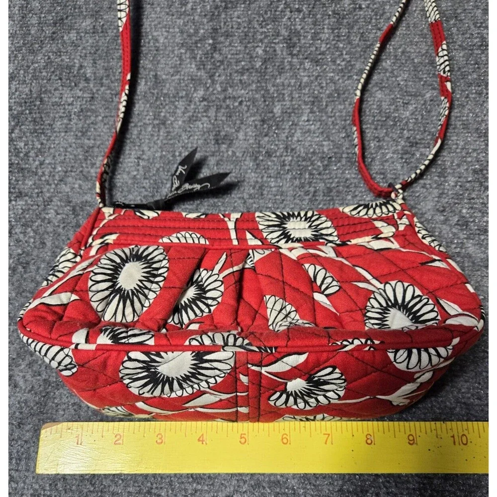 Vera Bradley Deco Daisy Crossbody Purse Purse Floral Handbag Quilted Red White - Picture 5 of 8